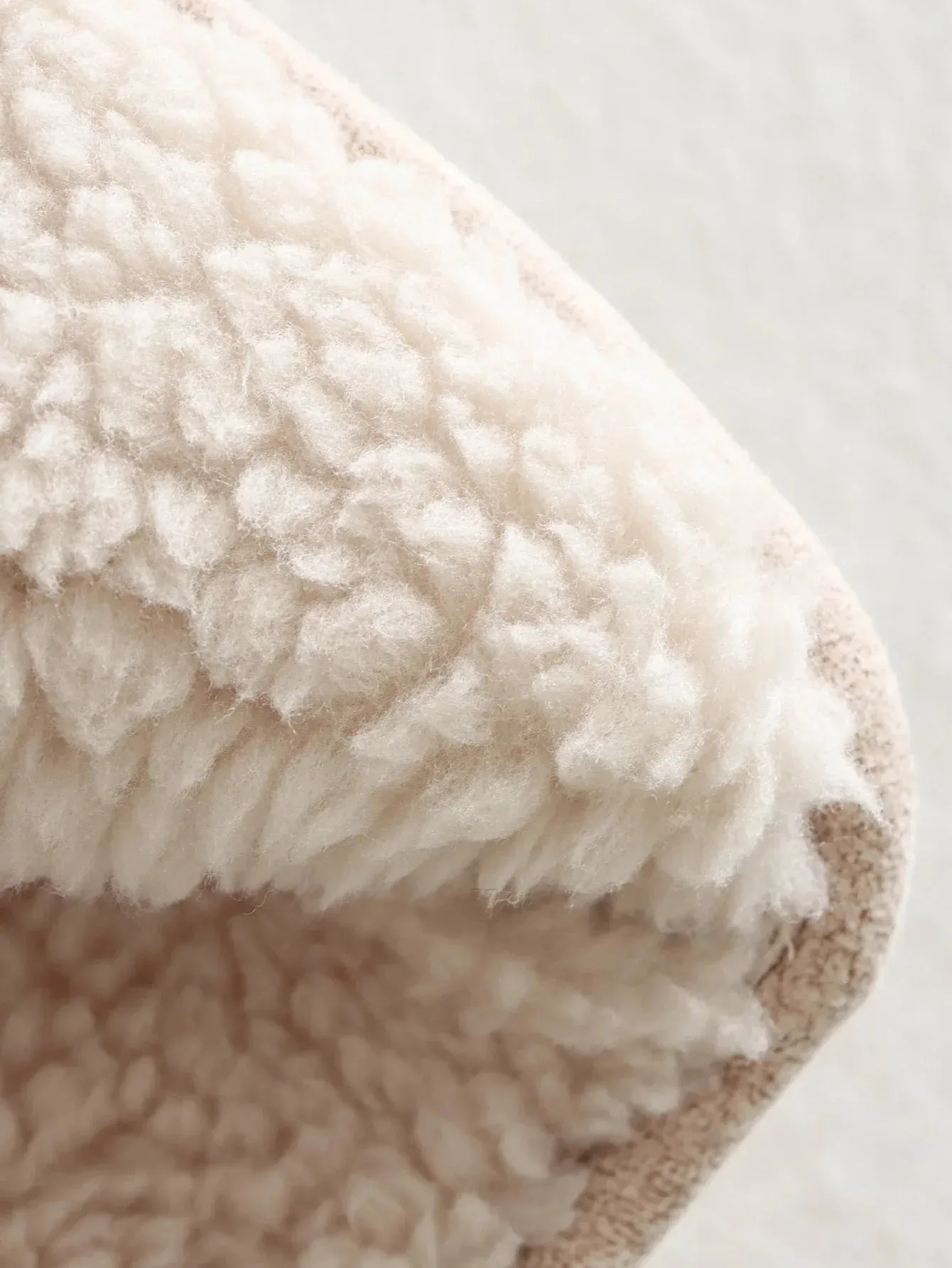 Fall Essential Plush-Collared Winter Jacket
